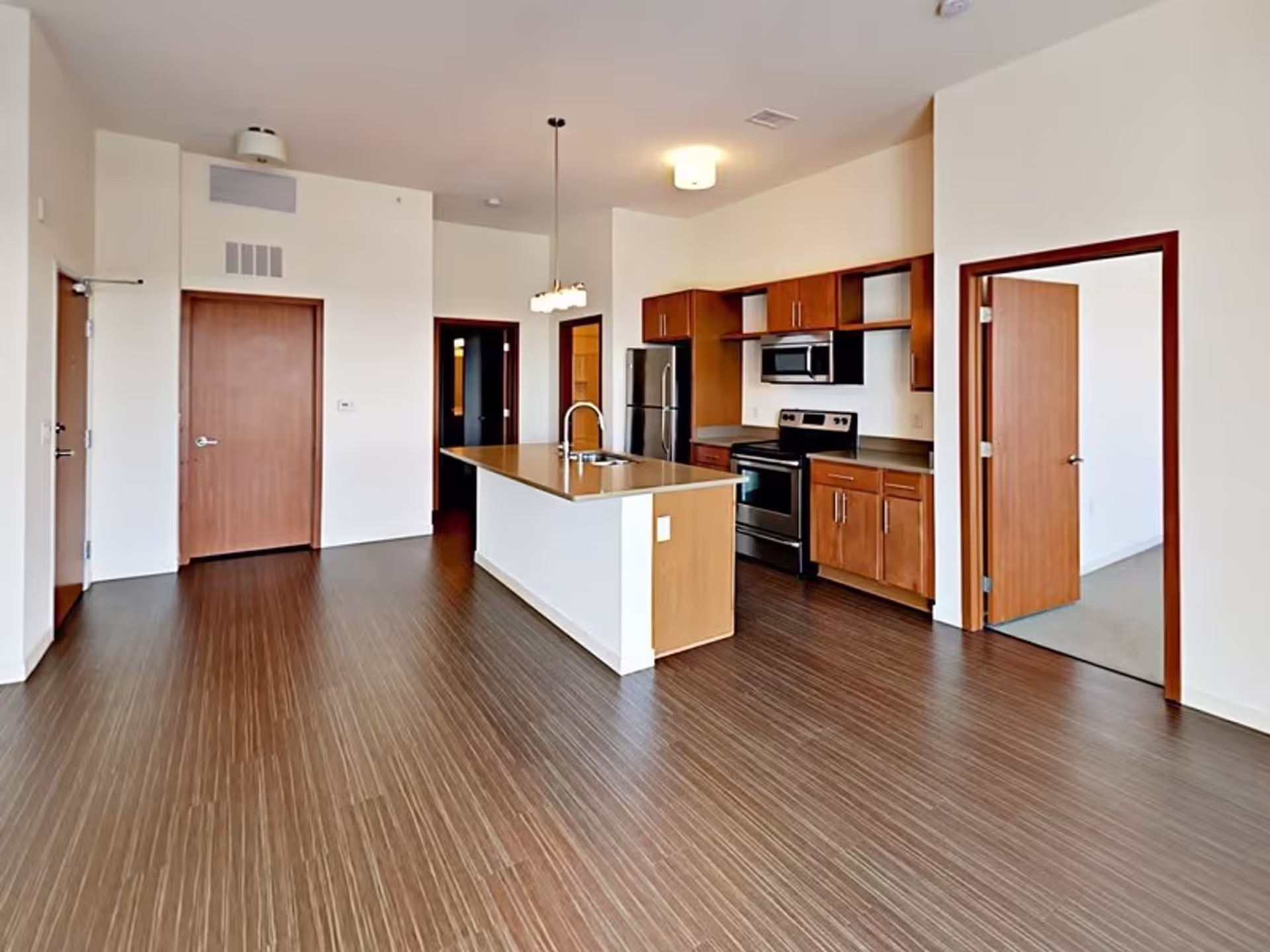 2F - Unit 515 photo thumbnail 9
