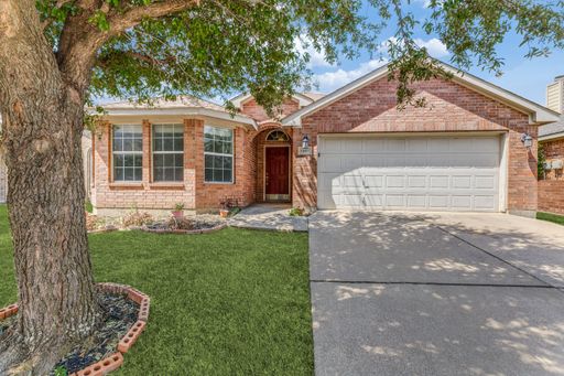 Beautiful 4-Bedroom One Story Home in The Villages of Woodland Springs — Keller ISD – photo 1