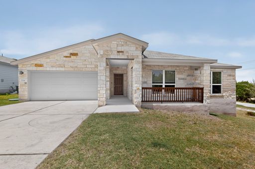 Newer home in Lago Vista with a view!
