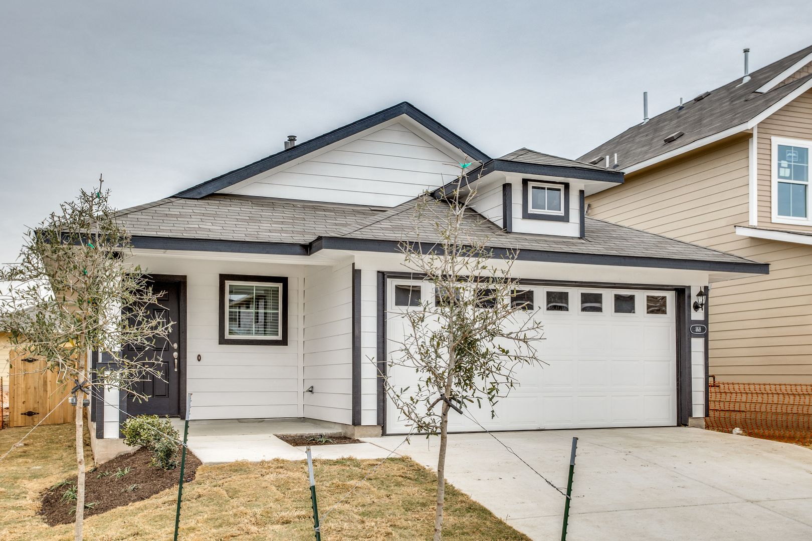 Gorgeous upgraded single story home with soaring ceilings !!