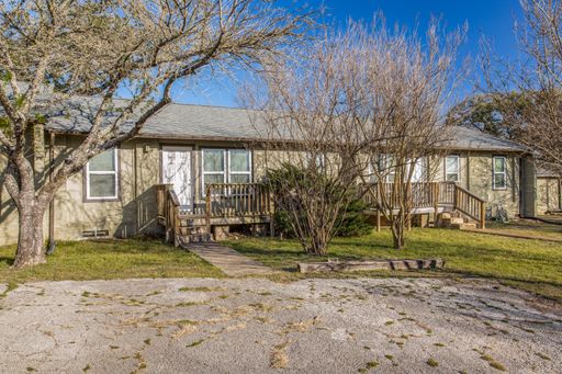MOVE IN SPECIAL - 4 WEEKS FREE PRORATED ON 18/MO LEASE - MUST MOVE IN BY 8/30! – photo 1