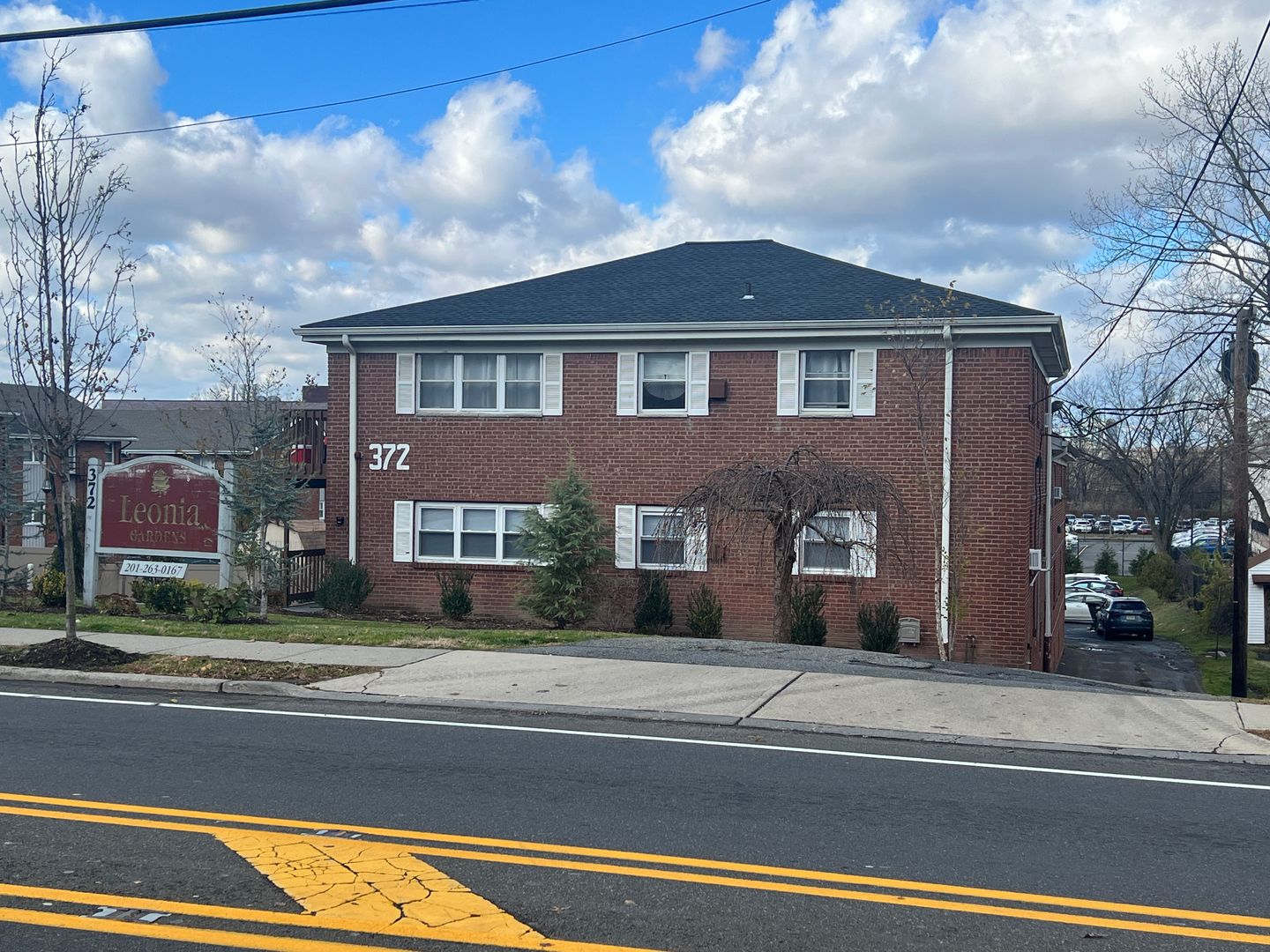 Leonia Apartment: 372 Grand Ave