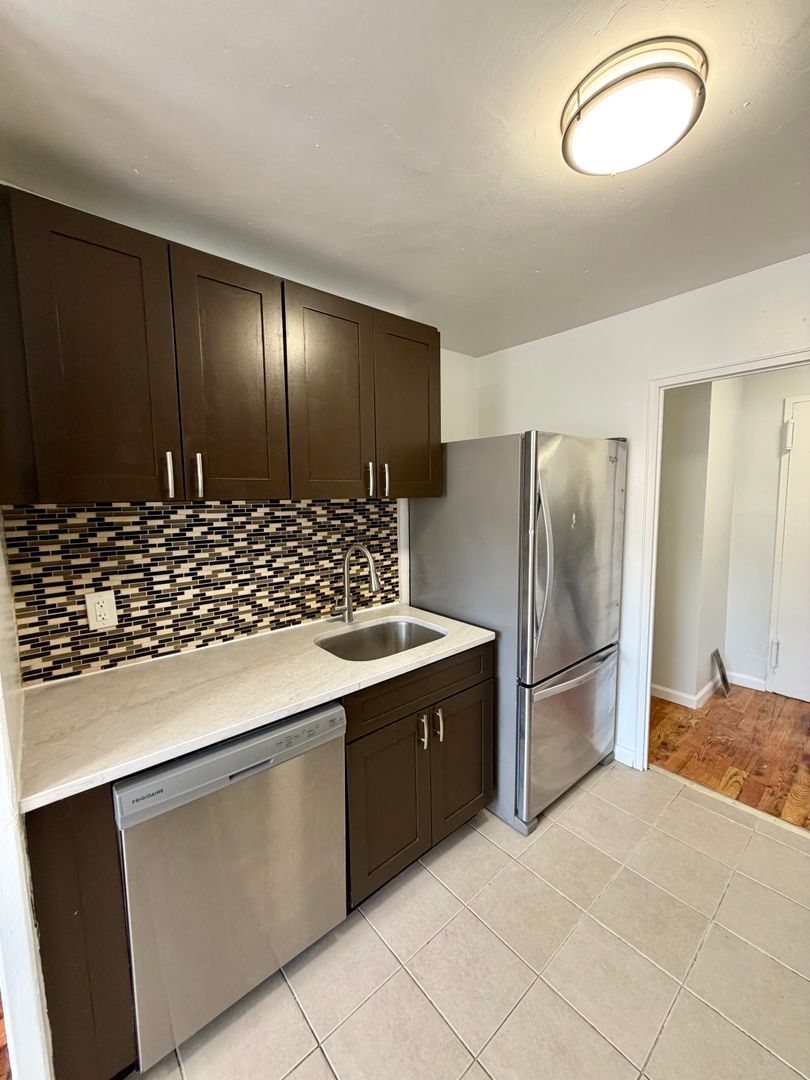 East Orange Apartment: 243 South Harrison Street