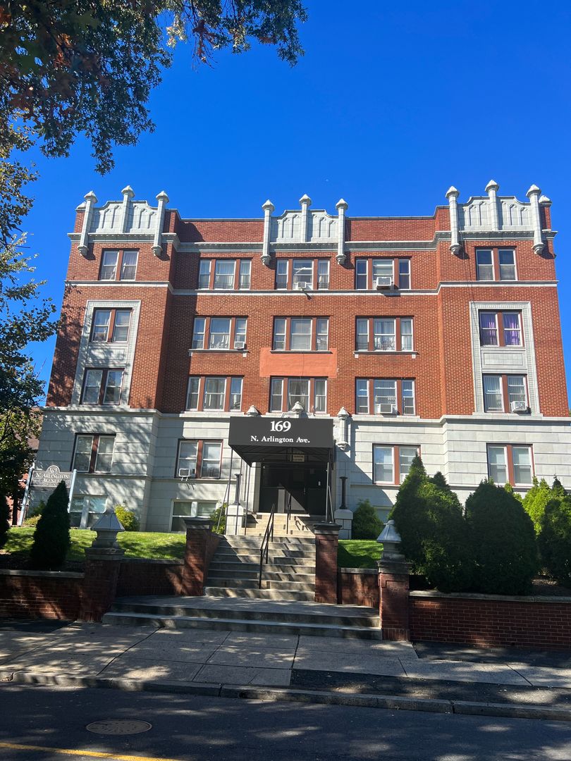 East Orange Apartment: 169 North Arlington Ave.