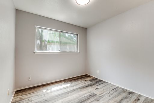 827 Spring Park Dr, San Antonio, TX 78227