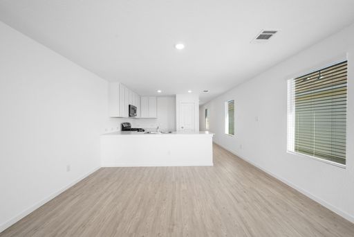 3707 Moon Hill Rd, Marion, TX 78124