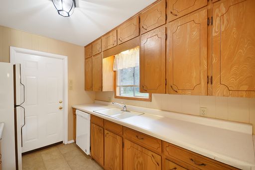185 Oklahoma Ave., New Braunfels, TX 78130