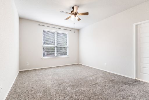 5042 Italica Rd, San Antonio, TX 78253