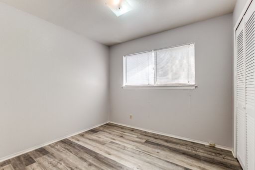 827 Spring Park Dr, San Antonio, TX 78227