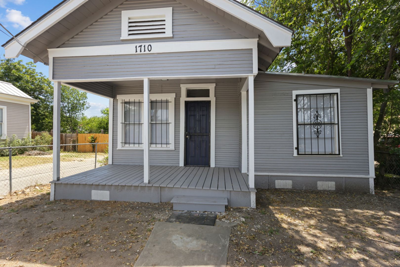 San Antonio House: 1710 N Navidad St.