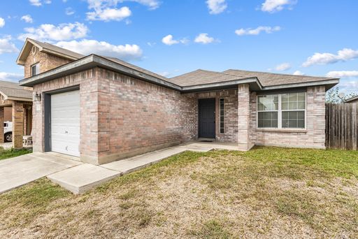 8304 Heights Valley, Converse, TX 78109