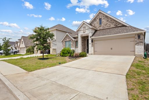 1952 Highland, Seguin, TX 78155
