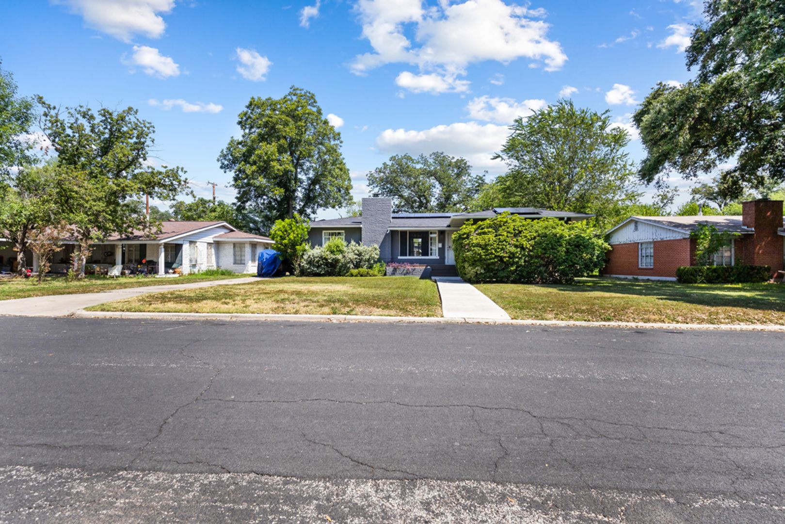 San Antonio House: 163 Cromwell