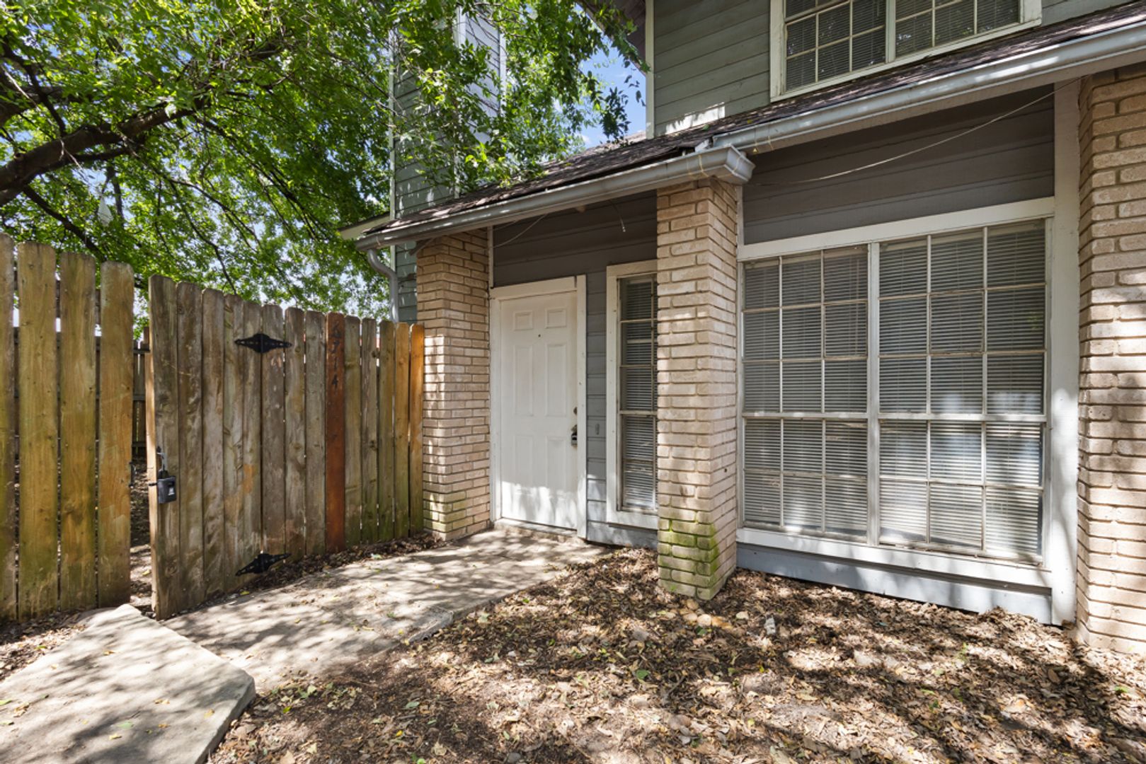 San Antonio House: 6714 Windsor Hollow