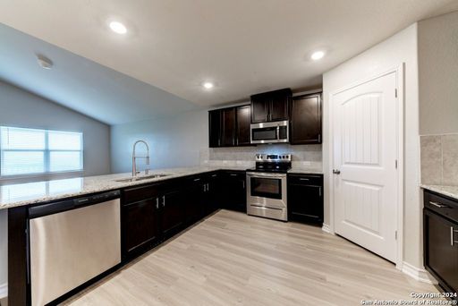 12006 Old Onyx, San Antonio, TX 78245
