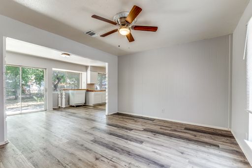 827 Spring Park Dr, San Antonio, TX 78227