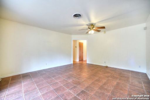 3223 Oakleaf Dr, San Antonio, TX 78209