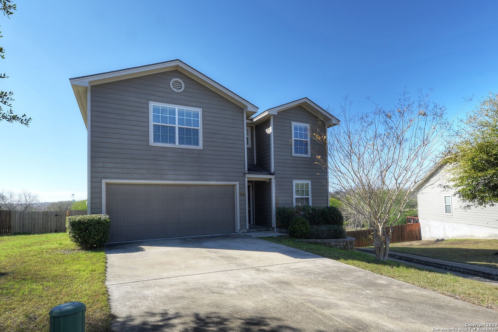 Universal City House: 10907 Cimarron Cove
