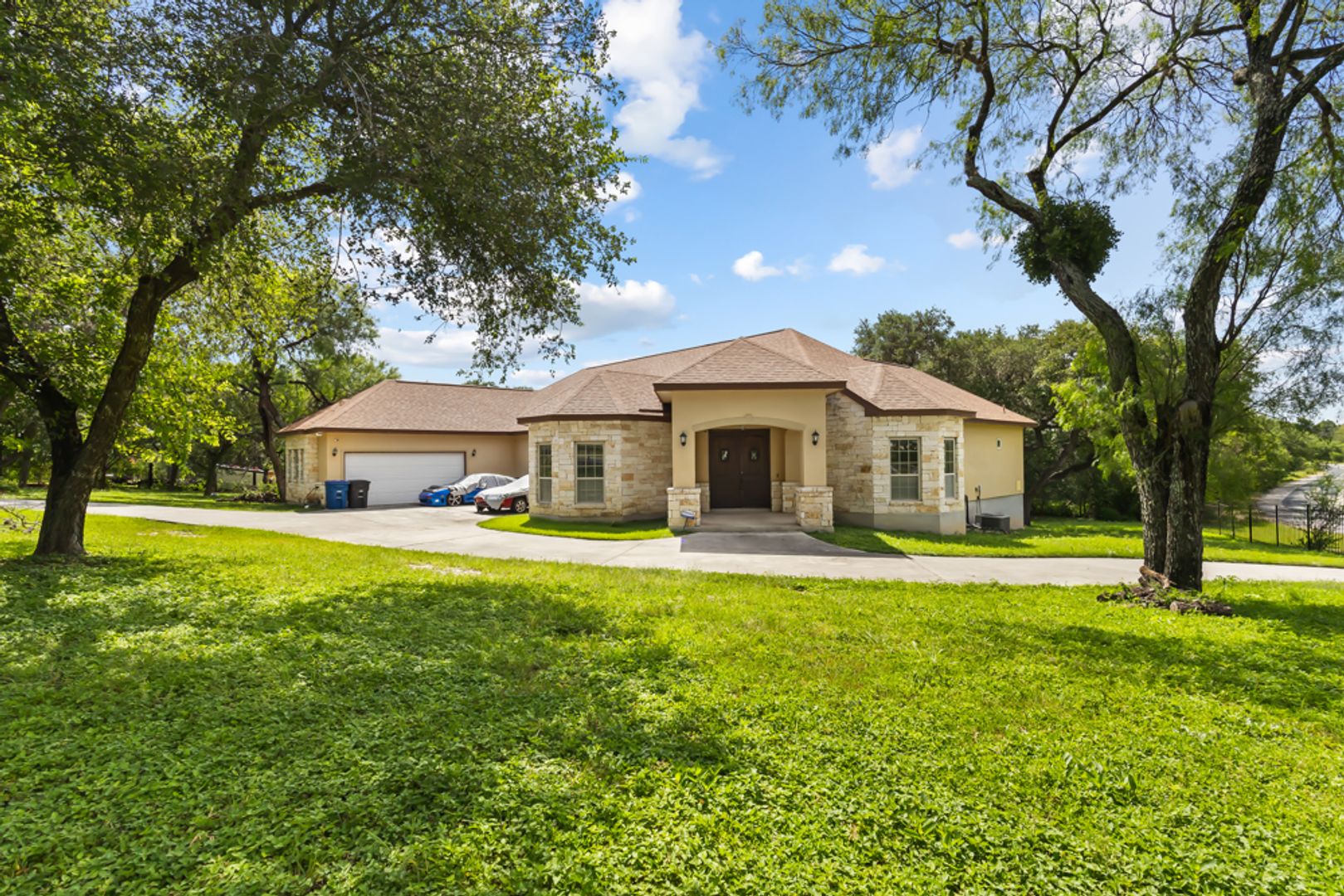 San Antonio House: 8210 Roy Lane