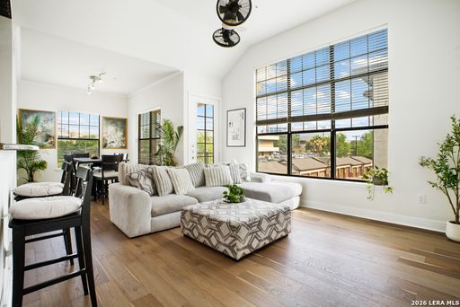 2 Bedroom/2 Bath The Pinnacle At Oak Hills – photo 1