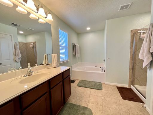 12227 Stratsburg, San Antonio, TX 78252