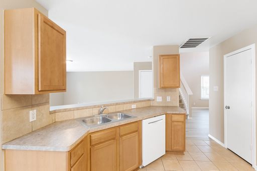 6526 Charles Field, Leon Valley, TX 78238