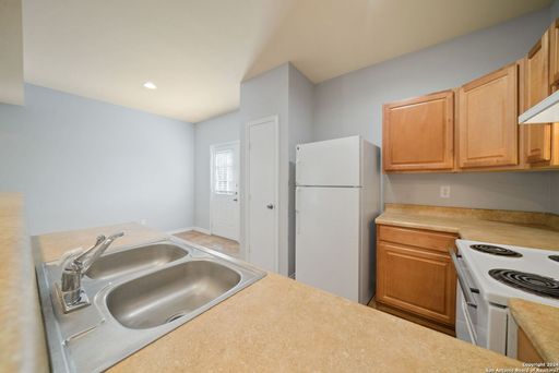 6410 Summit Oak #4, #4, San Antonio, TX 78229