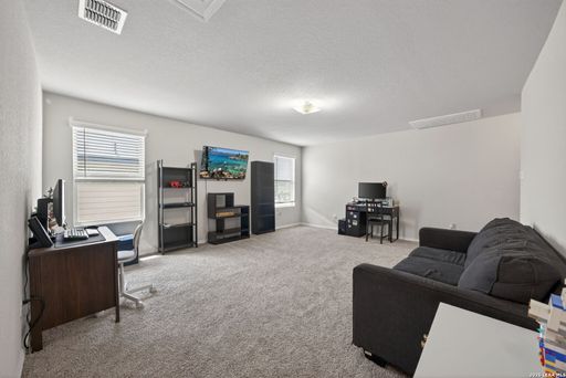 5910 Frisbee Path, Converse, TX 78109