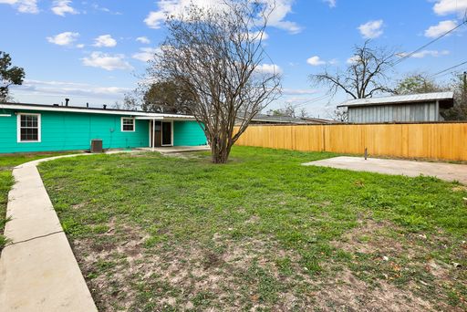 115 Harcourt, San Antonio, TX 78223