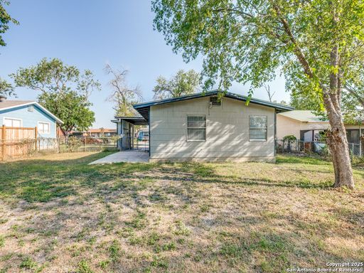 5830 Castle Yard, San Antonio, TX 78218