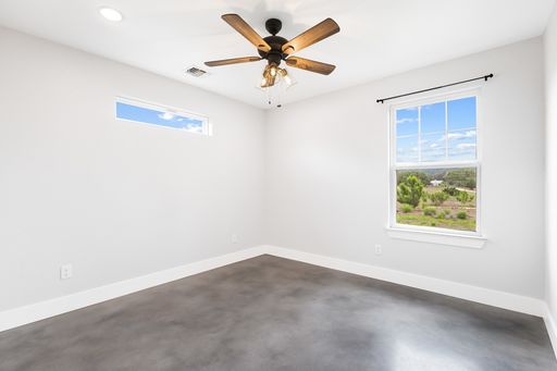 4574 Bump Gate Rd, Pipe Creek, TX 78063