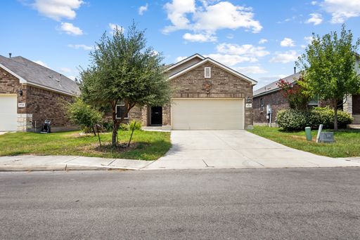 Freshly Painted Bricewood Home with Laminate Flooring in Bedrooms | 3 Bedrooms • 2 Baths • Great NW San Antonio Location – photo 1