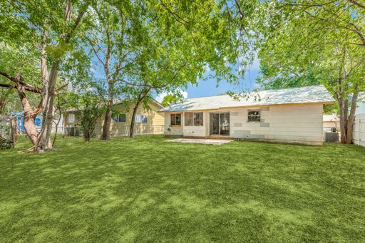 827 Spring Park Dr, San Antonio, TX 78227