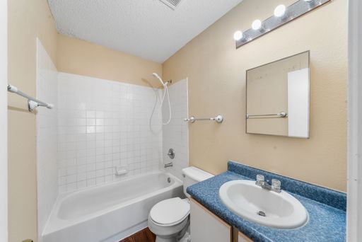 7038 Cole Creek Dr., Converse, TX 78109