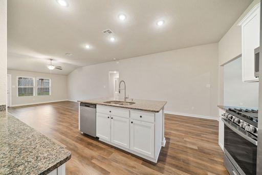 6106 Rio Piedra Dr, San Antonio, TX 78247