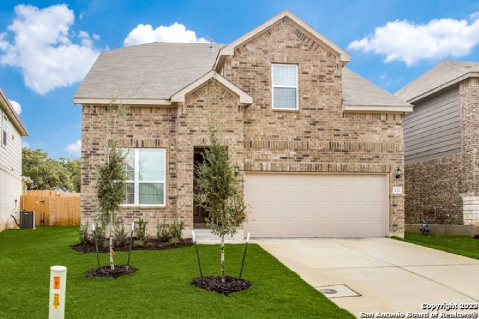 Boerne House: 332 Aberdeen