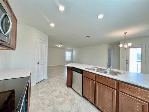 8405 Amistad Cove, Converse, TX 78109