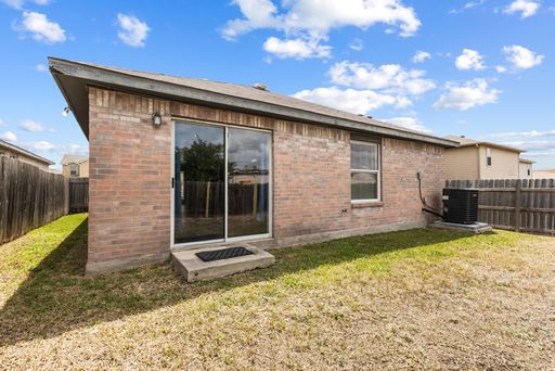 8304 Heights Valley, Converse, TX 78109