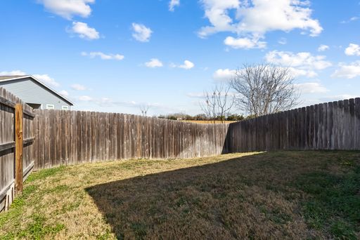 636 Heathers Way, Seguin, TX 78155