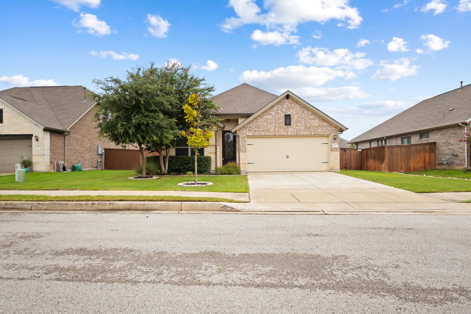 Schertz House: 2033 Market Trail