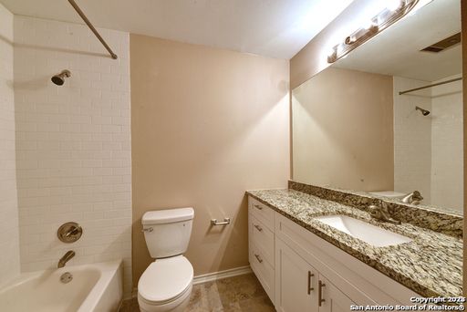 1431 Loma Alto Rd #4, San Antonio, TX 78232
