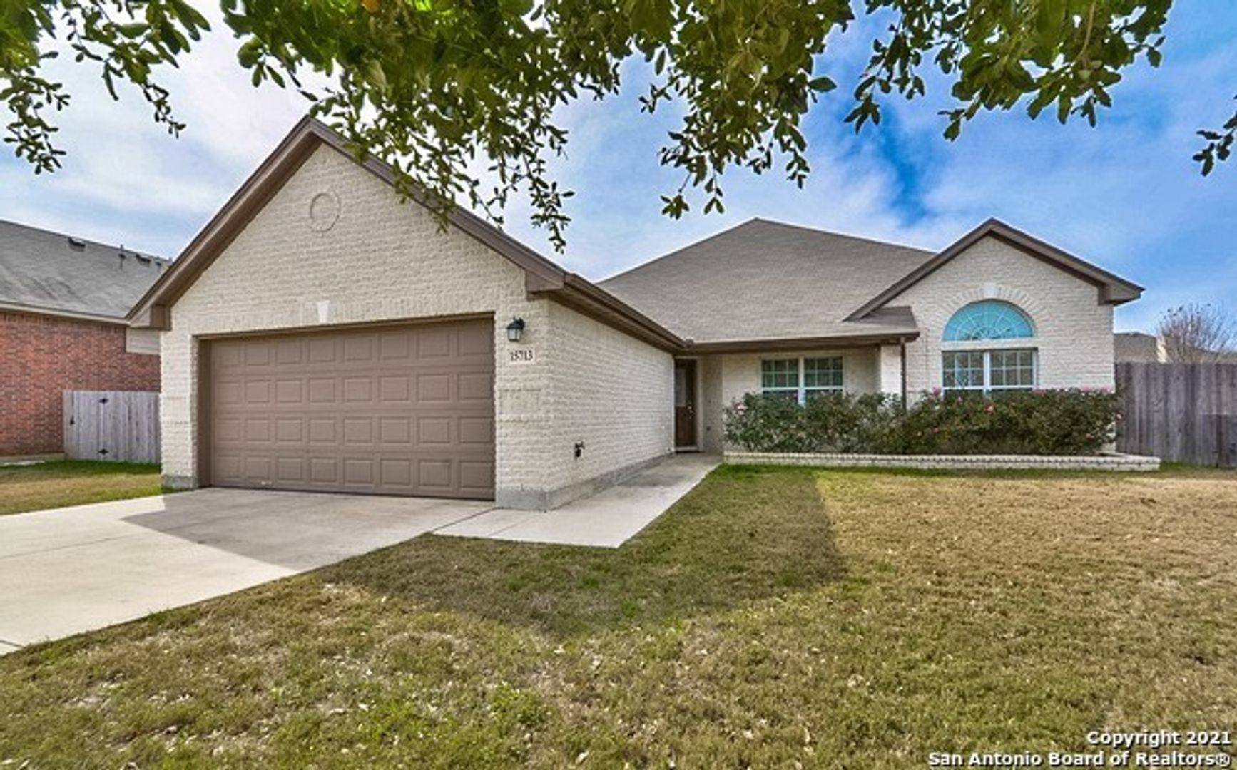 Selma House: 15713 Fair Lane