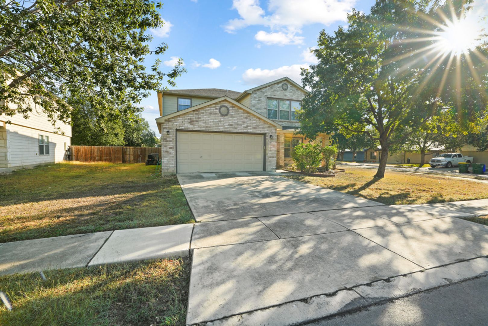 Selma House: 16502 Retama Crown