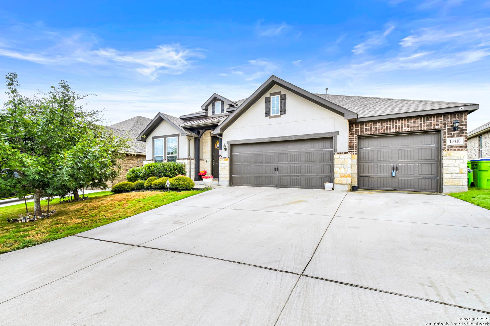 San Antonio House: 13410 Ironhill Trace