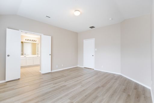 6526 Charles Field, Leon Valley, TX 78238