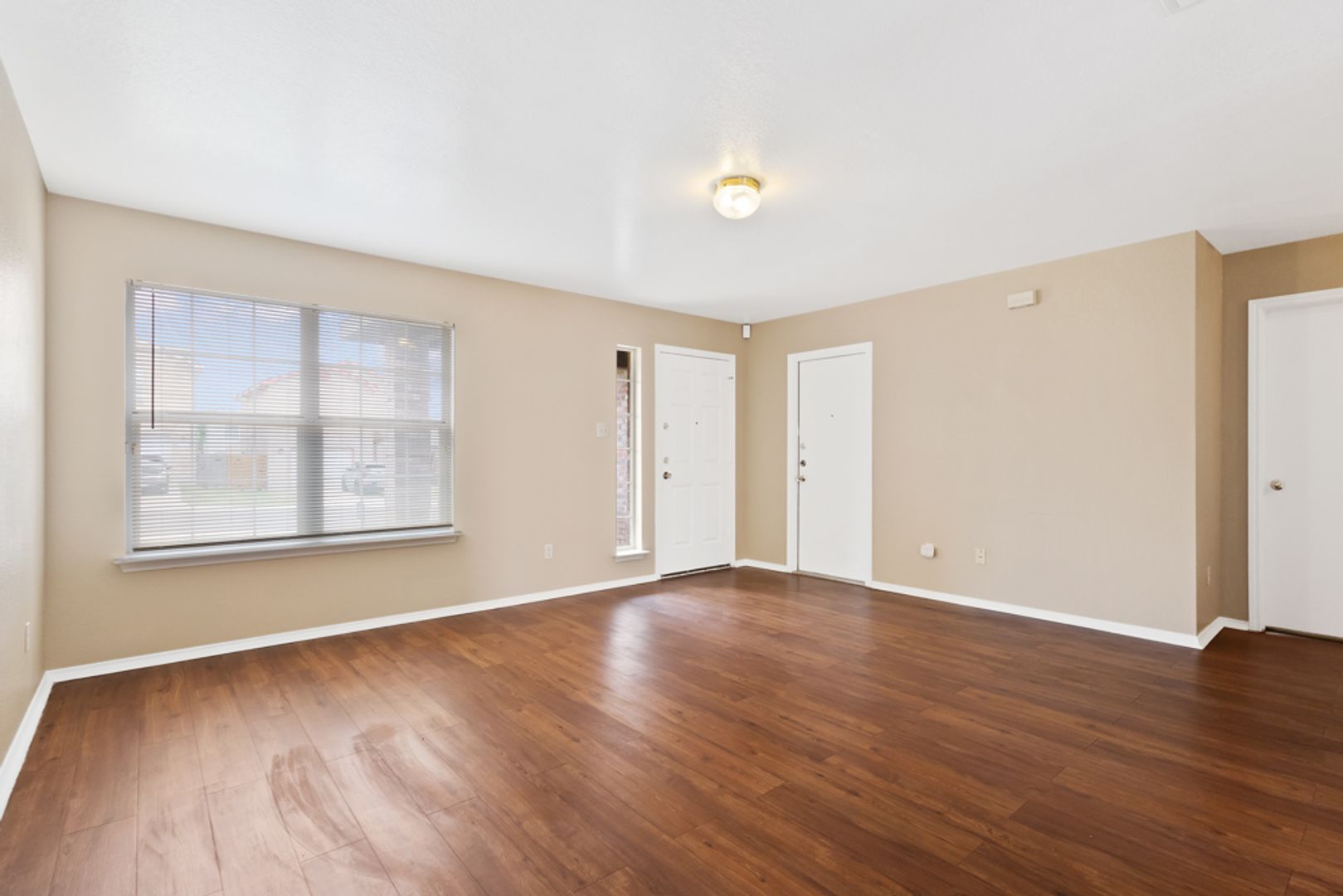 Converse House: 8304 Heights Valley