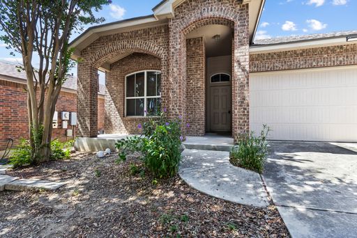 3 Bedroom/2 Bath Alamo Ranch Subdivision – photo 1