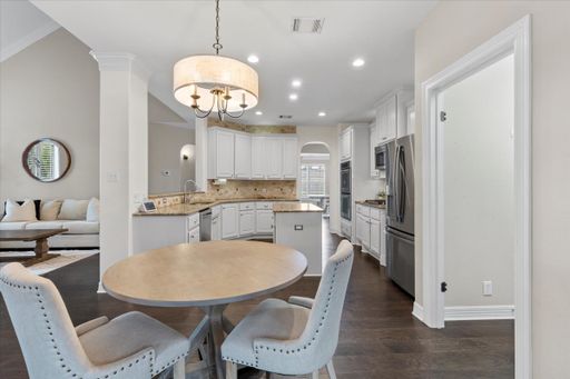 411 Cadence Hill, San Antonio, TX 78260