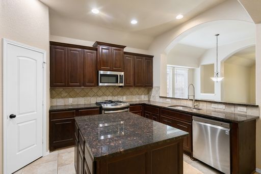 8710 White Crown, San Antonio, TX 78254