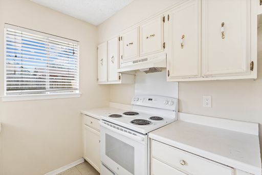 4718 Casa Oro, San Antonio, TX 78233
